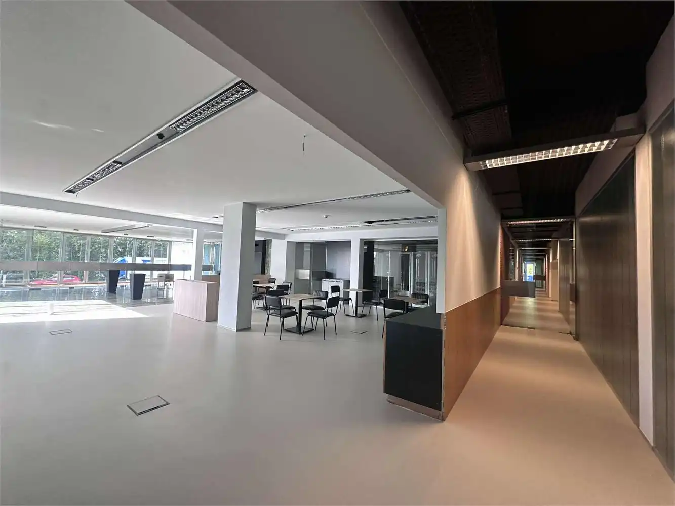 UNIEKE KANTOREN MET PARKING EN VERSCHILLENDE OPPERVLAKTES foto 31