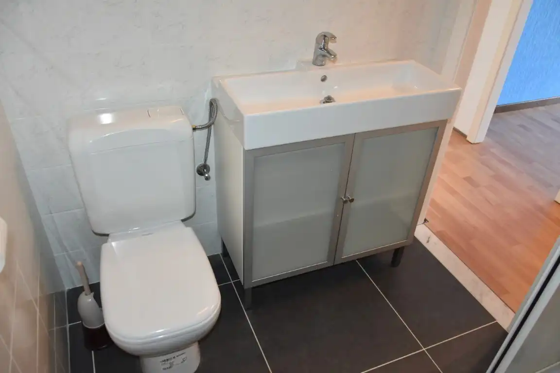 Huiselijk 1-slaapkamerapp met mog. tot parking foto 7