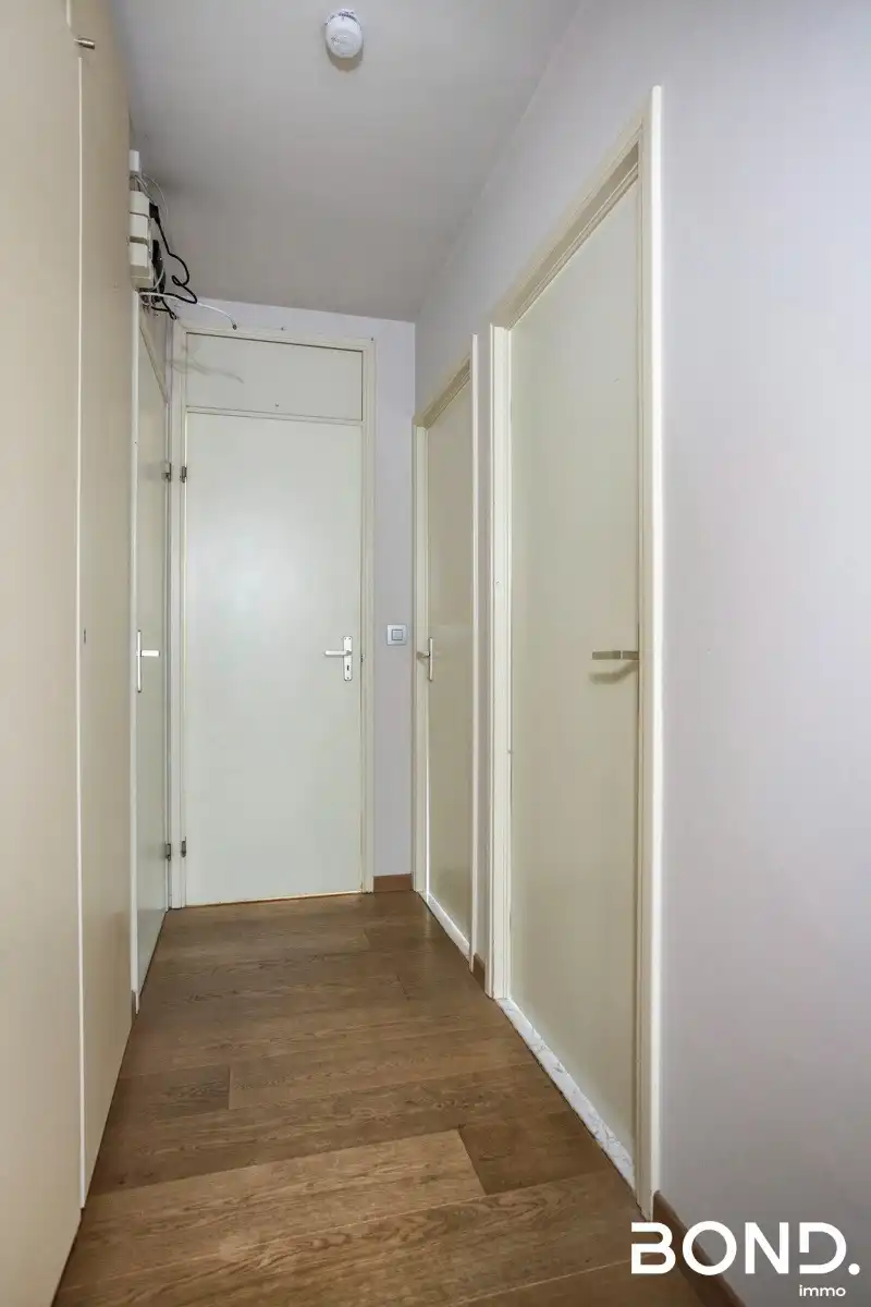 Instapklaar 2-slaapkamerappartement met terras, en parking foto 7