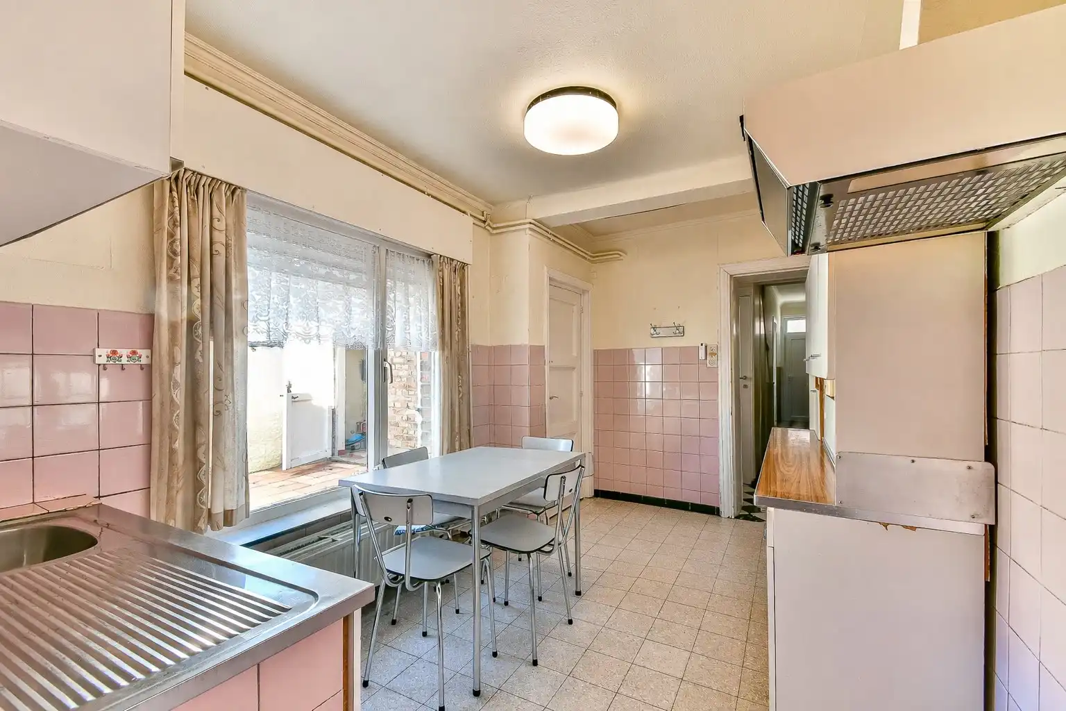Te renoveren woning op rustige en centrale ligging foto 4