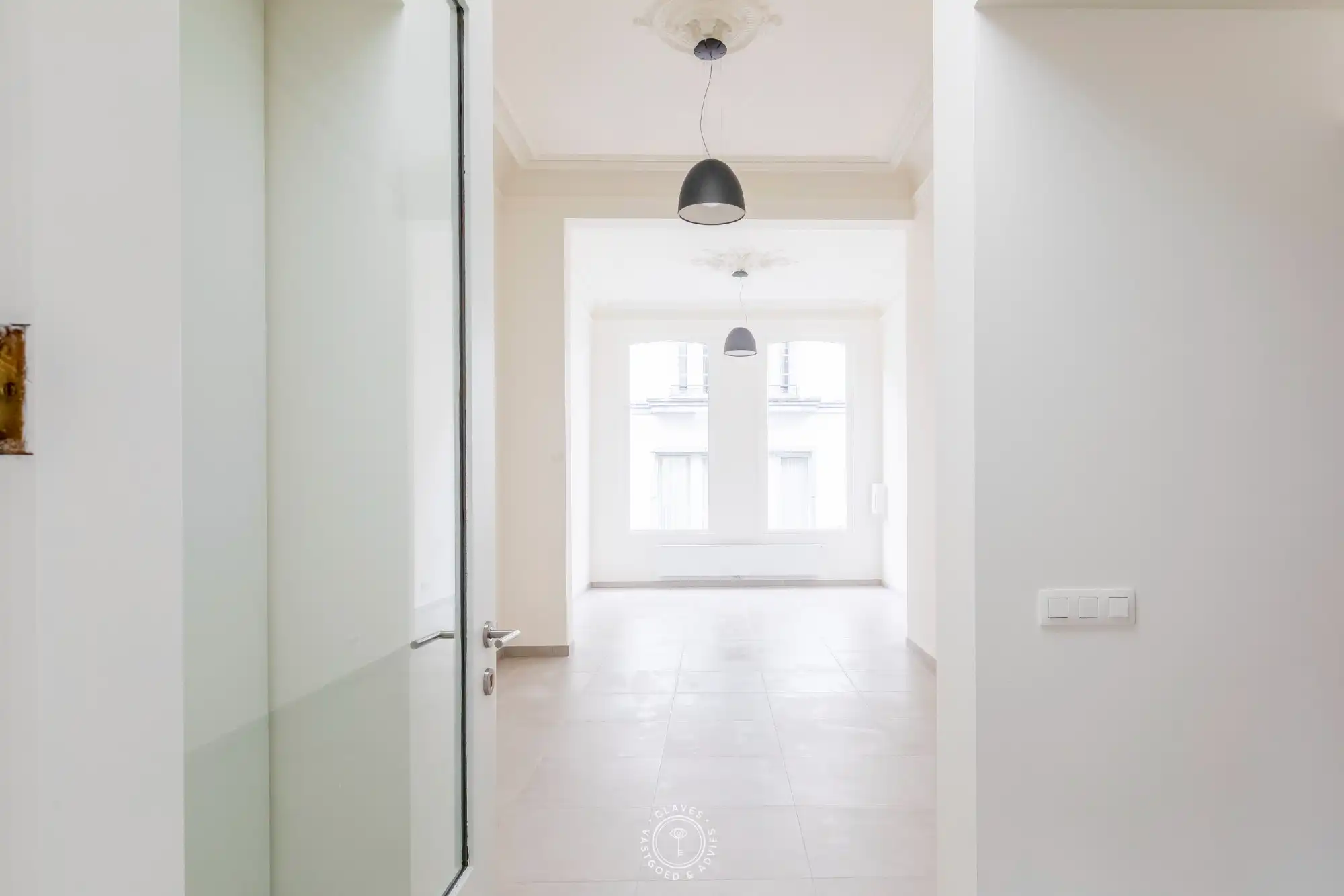 Prachtig gelijkvloers appartement met 2 slaapkamers foto {{pictureIndex}}