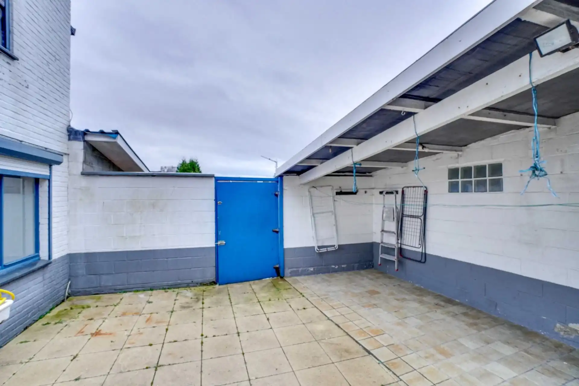 Gerenoveerde gezinswoning met 5 slaapkamers foto 7