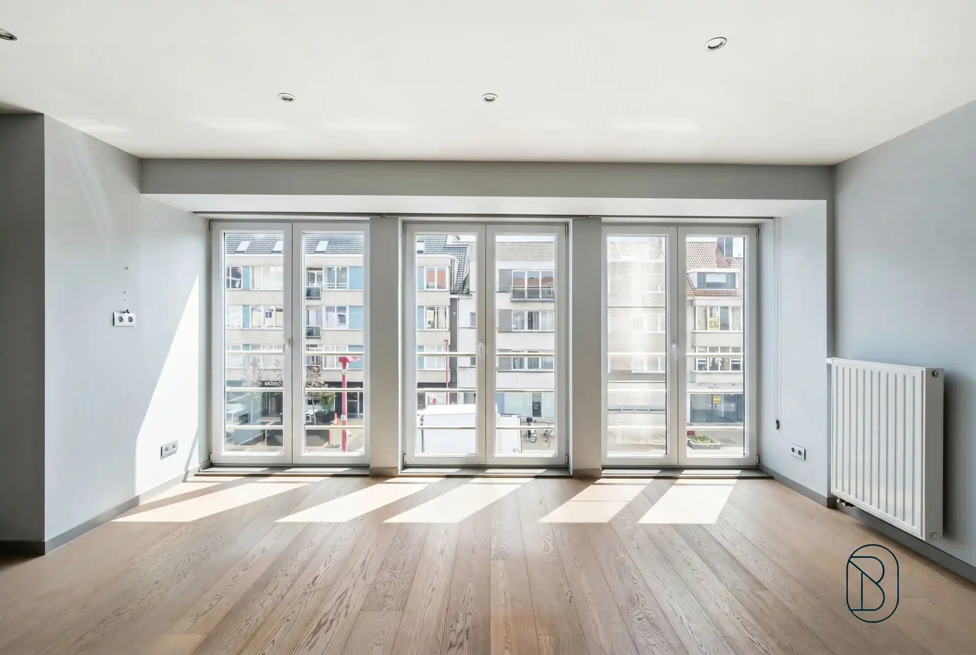 Topgelegen handelspand met kwalitatief duplex appartement foto 17