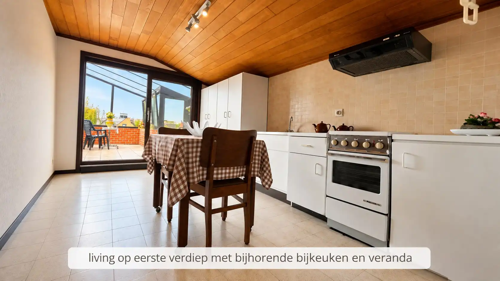 Ruime woning met 5 mogelijke slaapkamers, 2 badkamers, grote garage, ... 641 m² foto 16