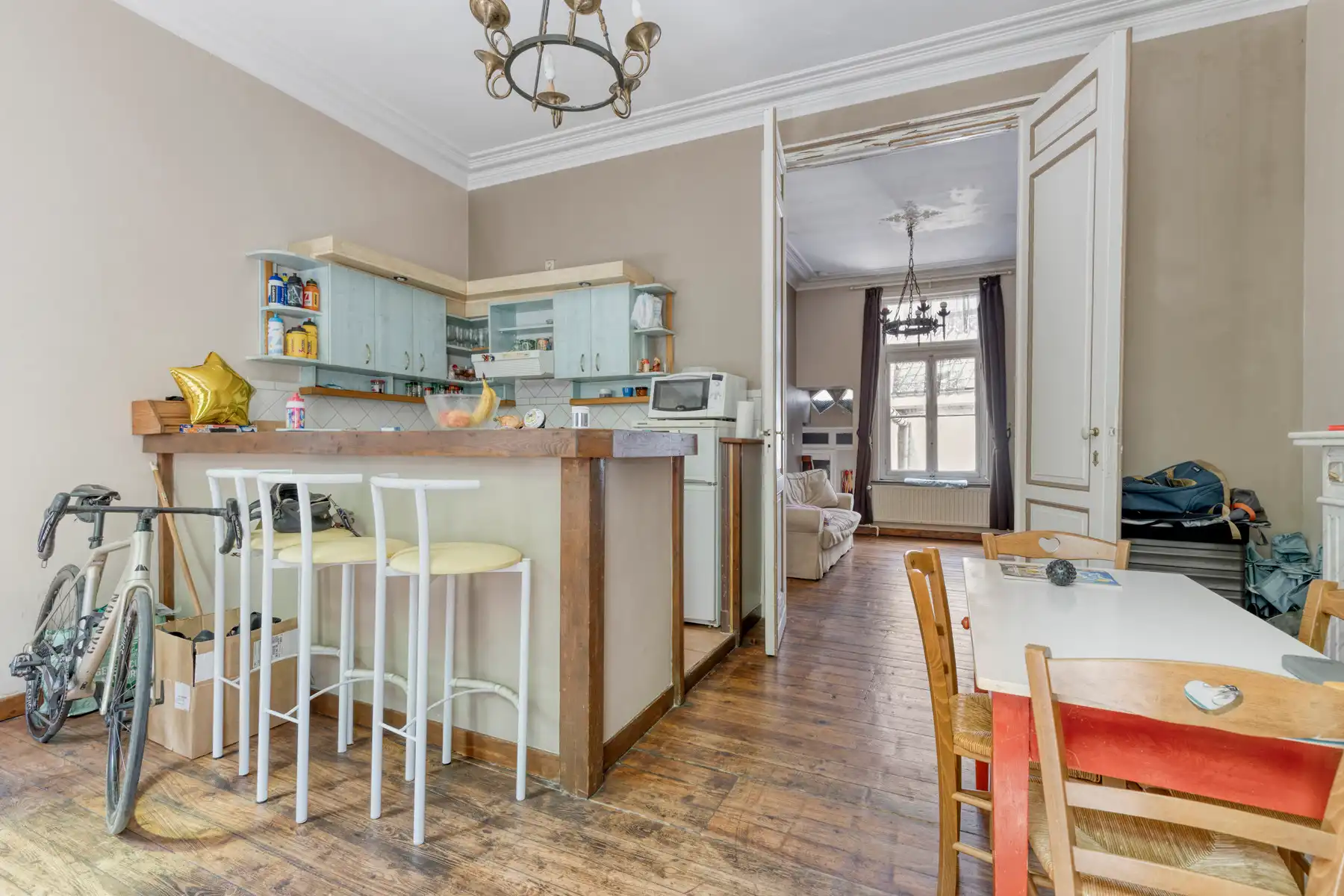 Schitterend gelegen herenwoning met veel karakter foto 5