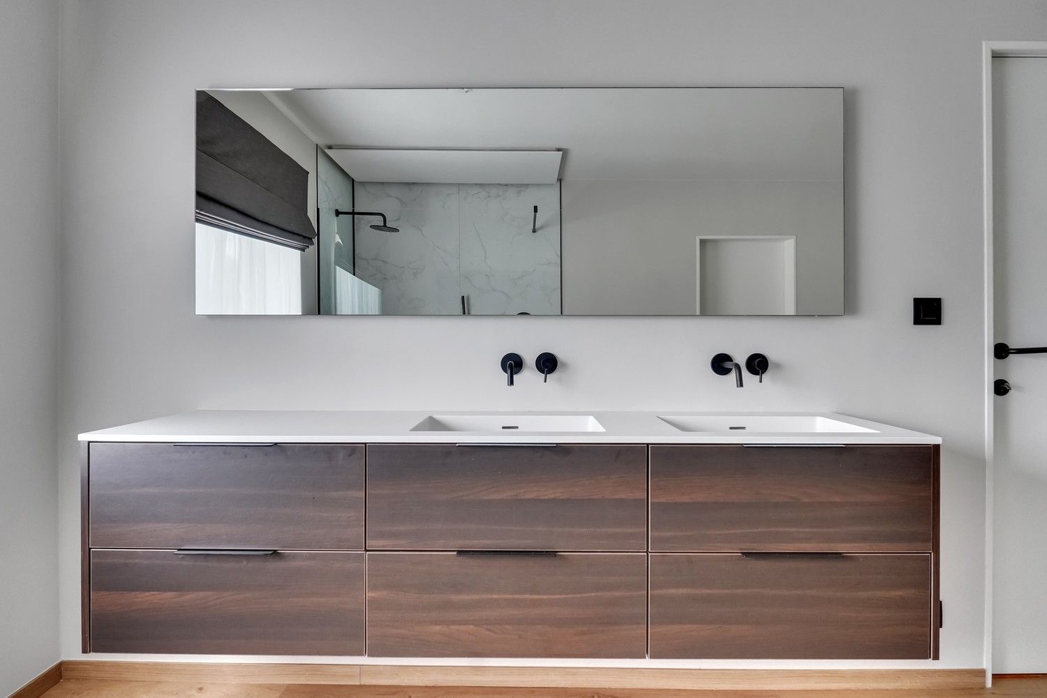 Uitstekend gelegen, gerenoveerde villa op 10a foto 35
