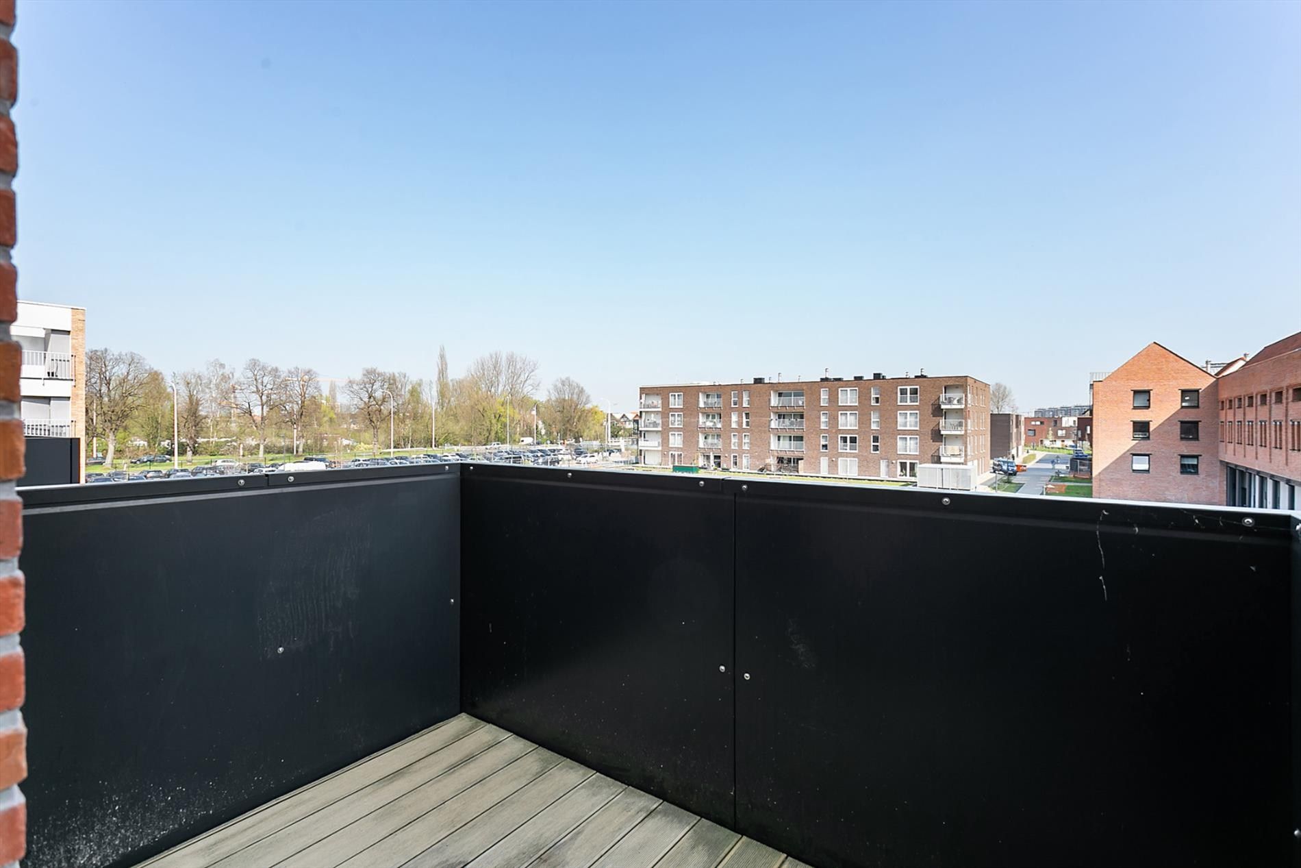 Ruim appartement met 3 slaapkamers en staanplaats foto 14
