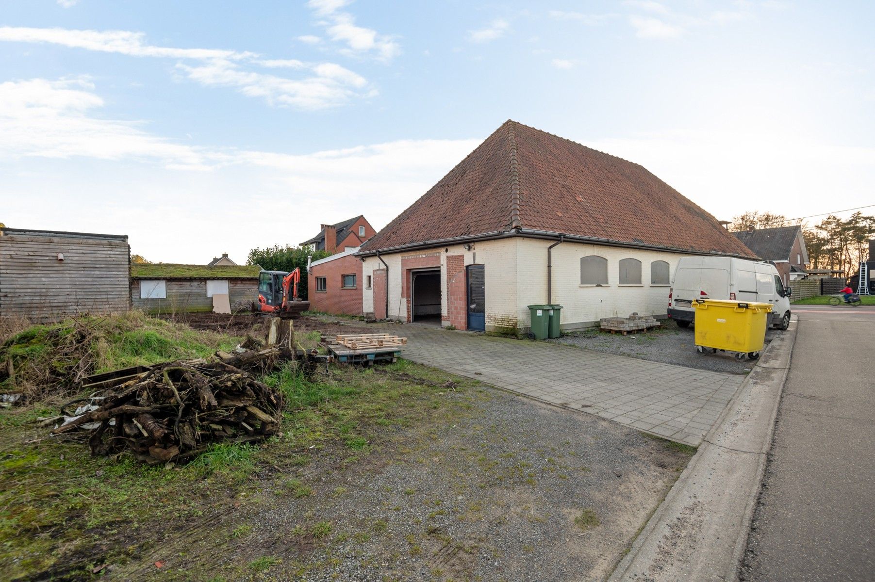 Polyvalent handelshuis met ruime commerciële mogelijkheden foto 2