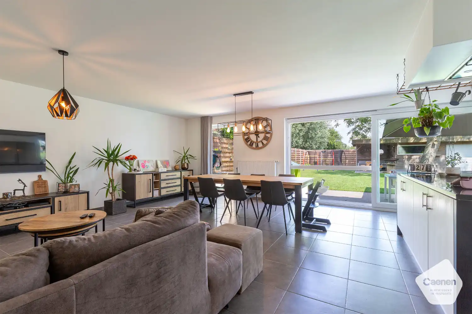 Uiterst gunstige en landelijke ligging te Torhout met 4 mooie slaapkamers & bureau op een perceel van 516 m² foto 9