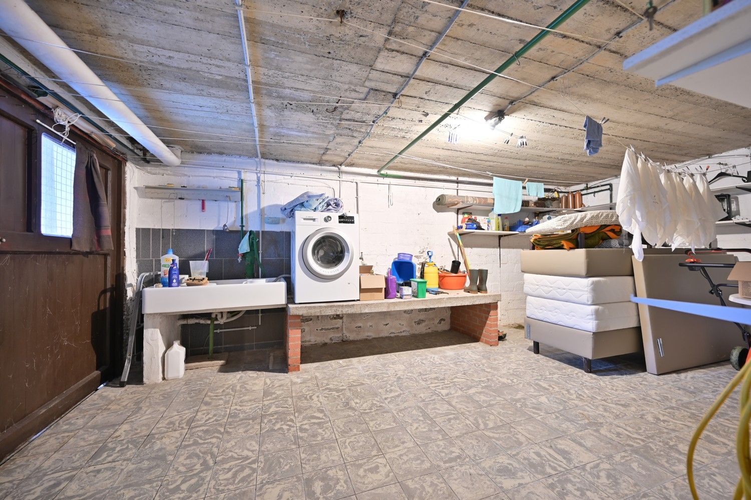 Te renoveren woning met uitzonderlijk potentieel op toplocatie in Neerharen foto 11