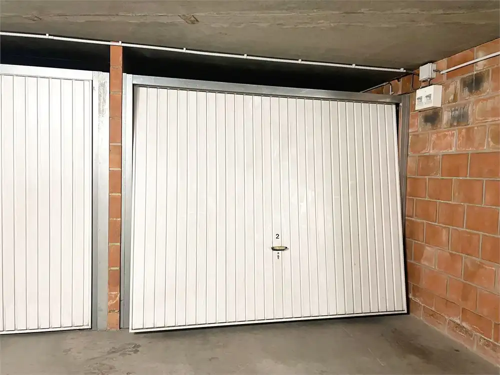 Garagebox in hartje Torhout foto {{pictureIndex}}