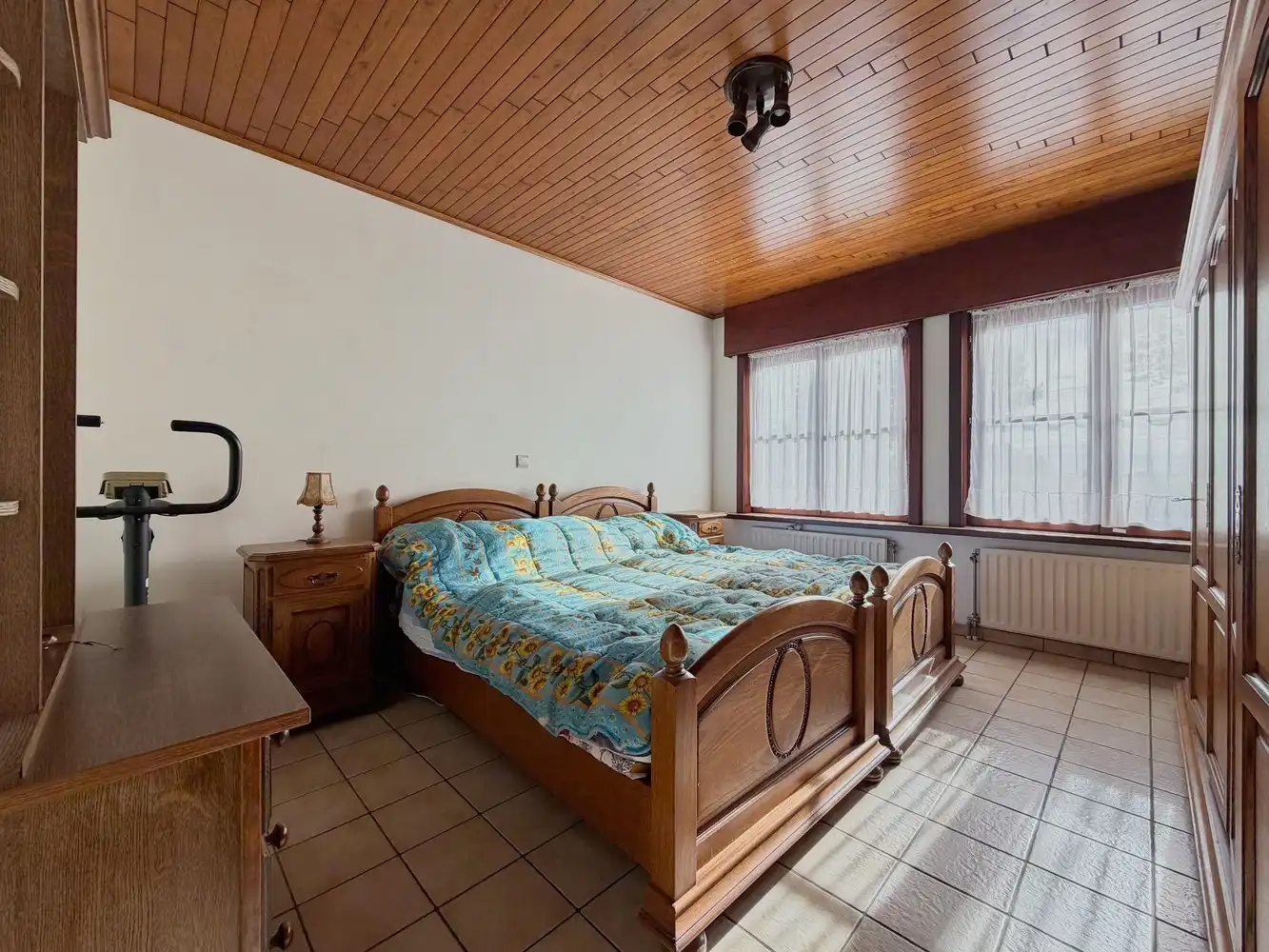 Ruime, lichtrijke gezinswoning (5 slpks) +tuin (1369m²) foto 8