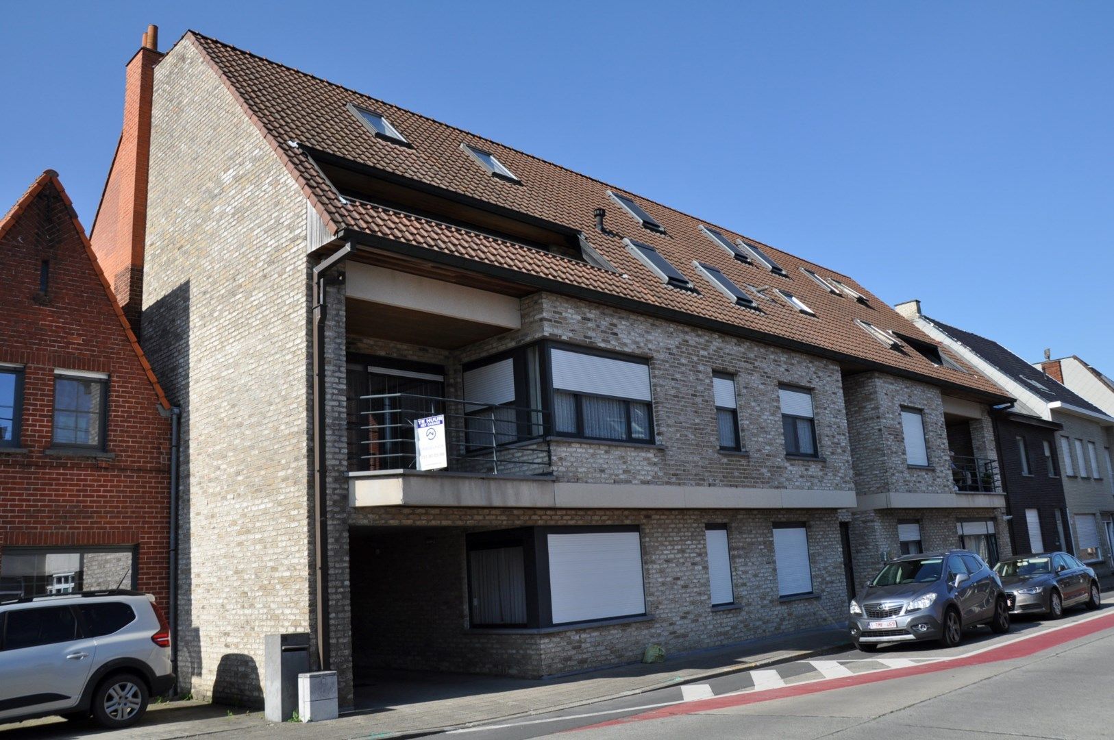 Verzorgd appartement met 2 slaapkamers in het centrum van Lendelede. foto {{pictureIndex}}