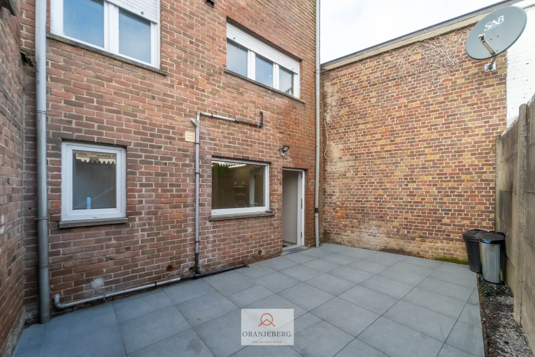 Compact handelspand met buitenruimte in centrum Drongen TE HUUR foto 12