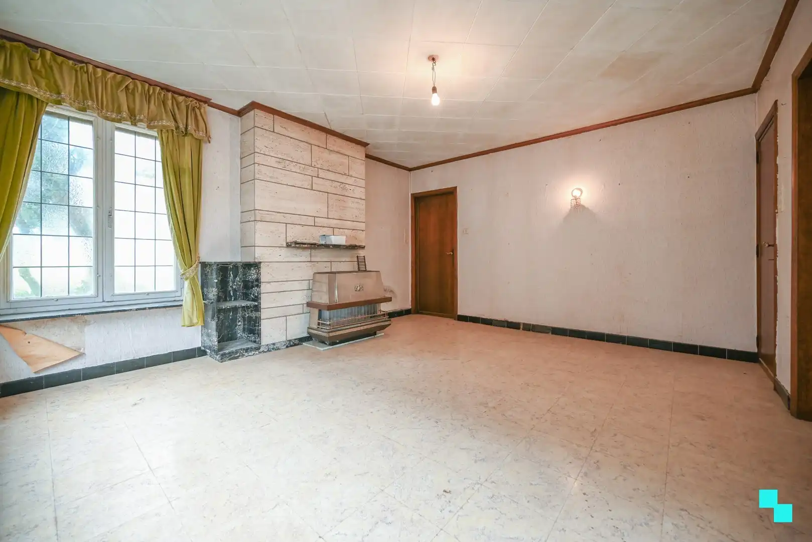 Compleet te renoveren eengezinswoning met landelijke zichten en sterke bereikbaarheid te Izegem foto 5