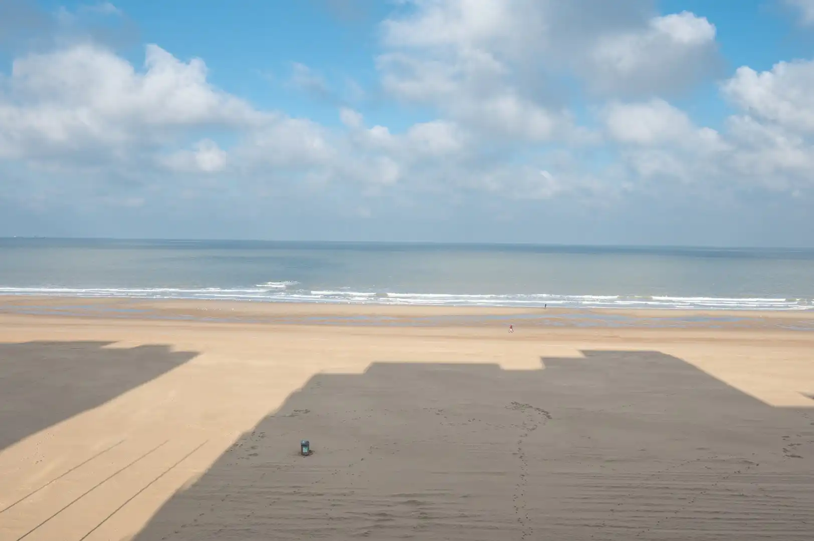 Fantastisch appartement met adembenemend zeezicht ideaal gelegen op de zeedijk in het Zoute. foto 25