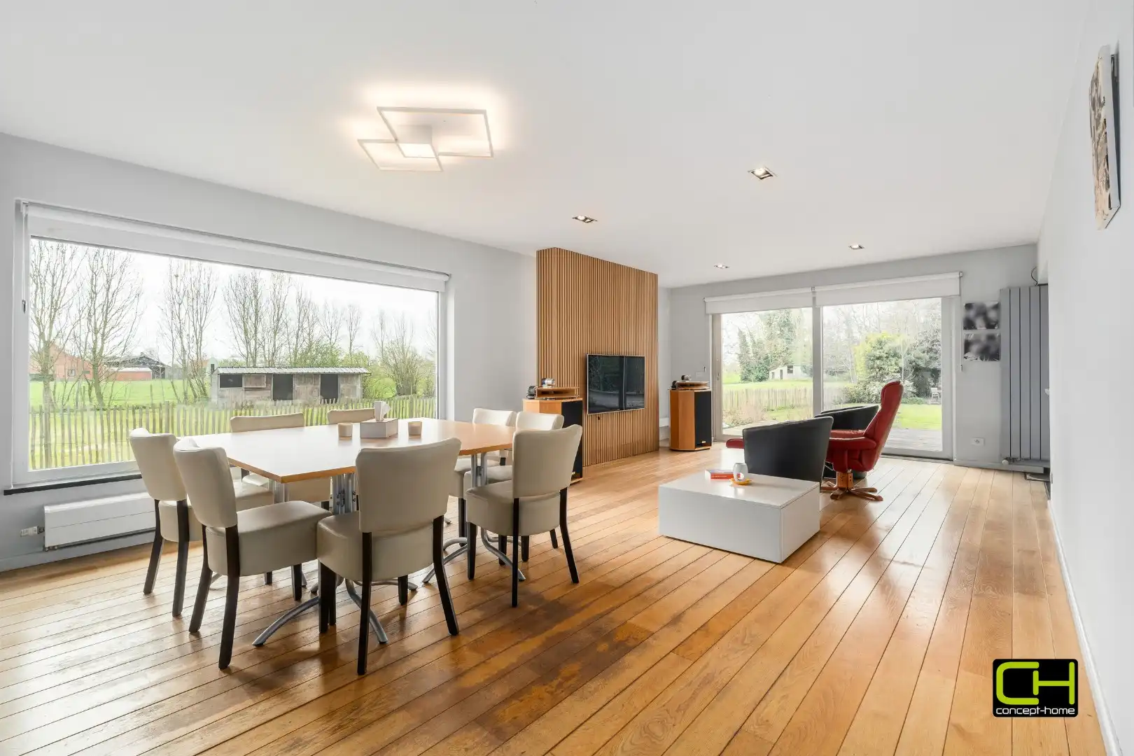 Ruime woning op een perceel van 4.949 m² te koop in Lievegem foto 3