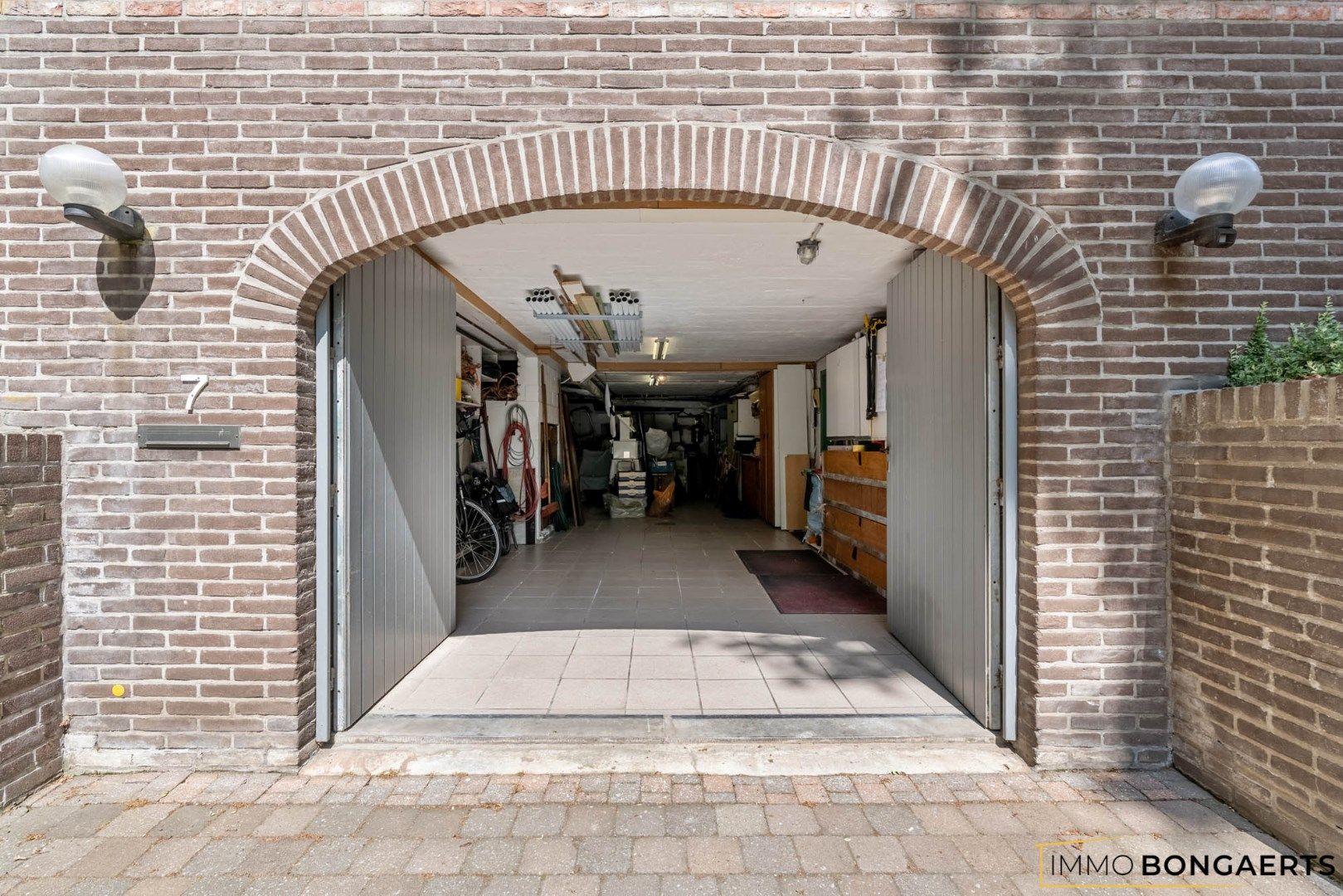 Zeer ruime woning op een leuke locatie te Bret-Gelieren. foto 34