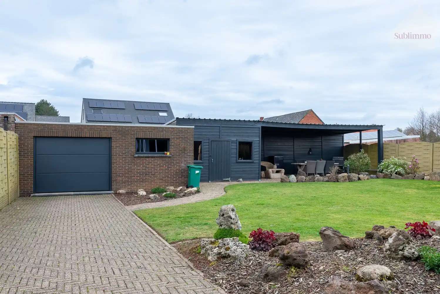 Rustig gelegen gezinswoning met 3 slaapkamers op een perceel van 744 m². foto 24