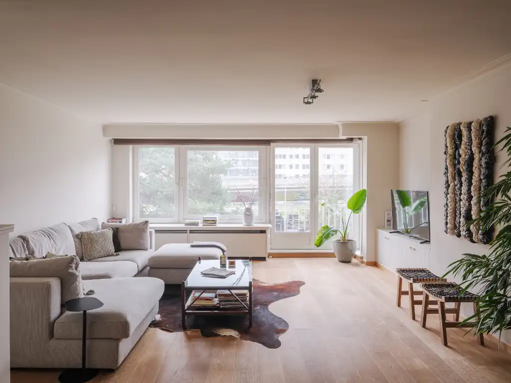 Gent centrum – Ruim appartement met drie slaapkamers en terras nabij het Zuidpark foto {{pictureIndex}}