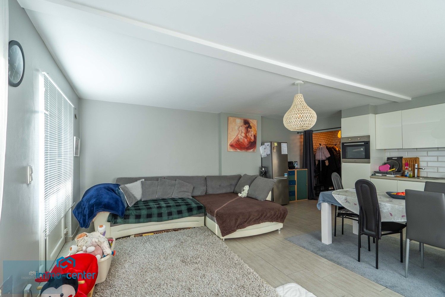 Te Koop: Prachtig Gerenoveerd Appartement met 3 Slaapkamers in Houthalen foto 7