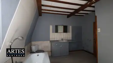 Te renoveren pand met veel potentieel, gelegen op een gunstige locatie. foto 12