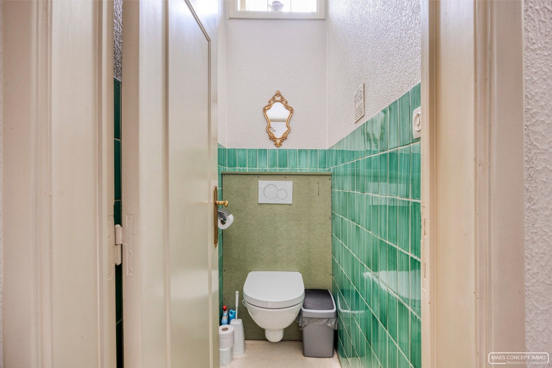 Handelsruimte met woning op topligging in Zulte foto 11