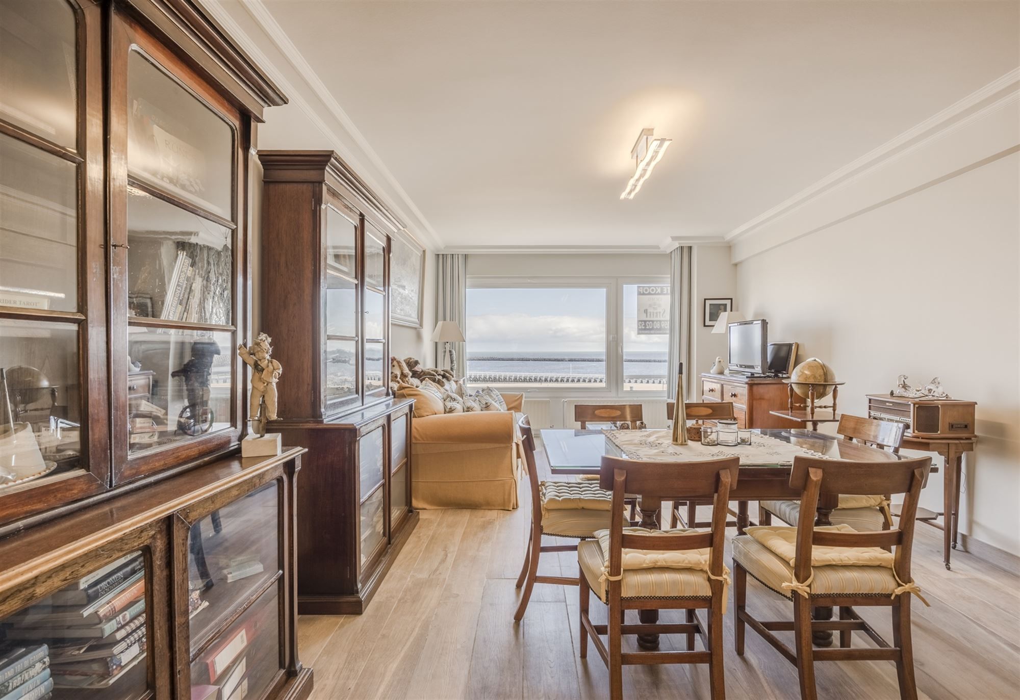 Prachtig appartement met 3 slaapkamers gelegen op de zeedijk foto 2