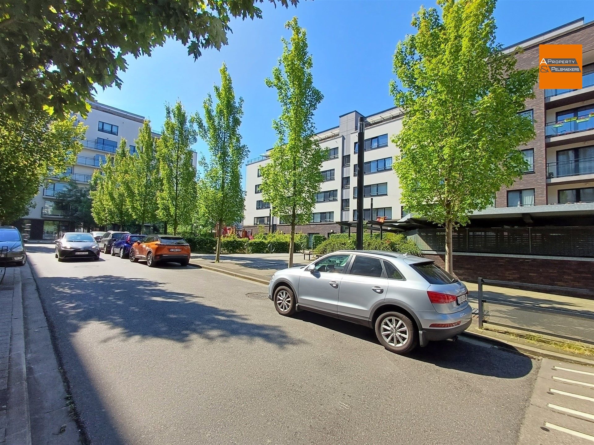Ruime gemeubileerde studio met parkeerplaats en kelder foto 17
