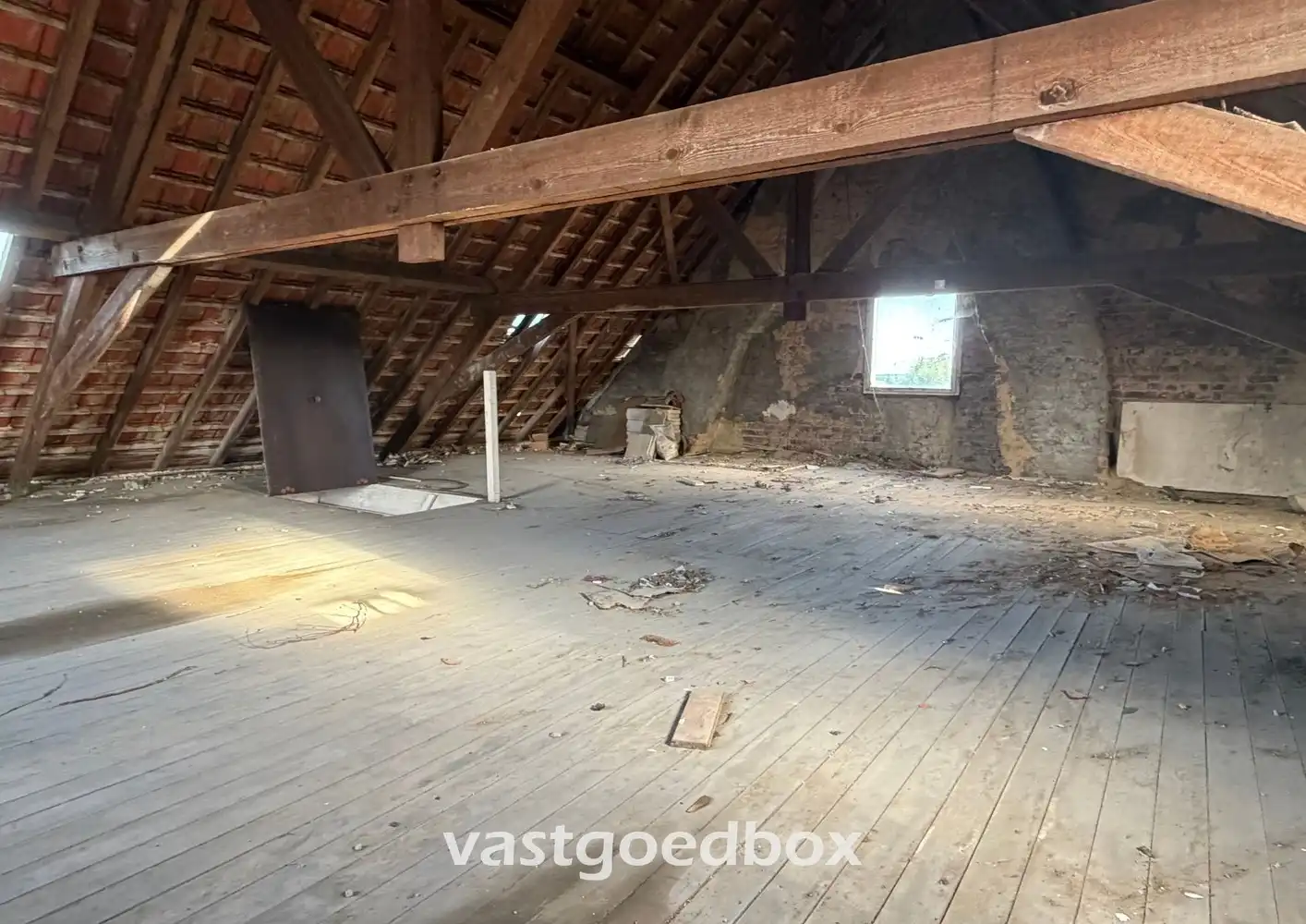 Voormalig handelshuis met veel potentieel, te Ingelmunster foto 25