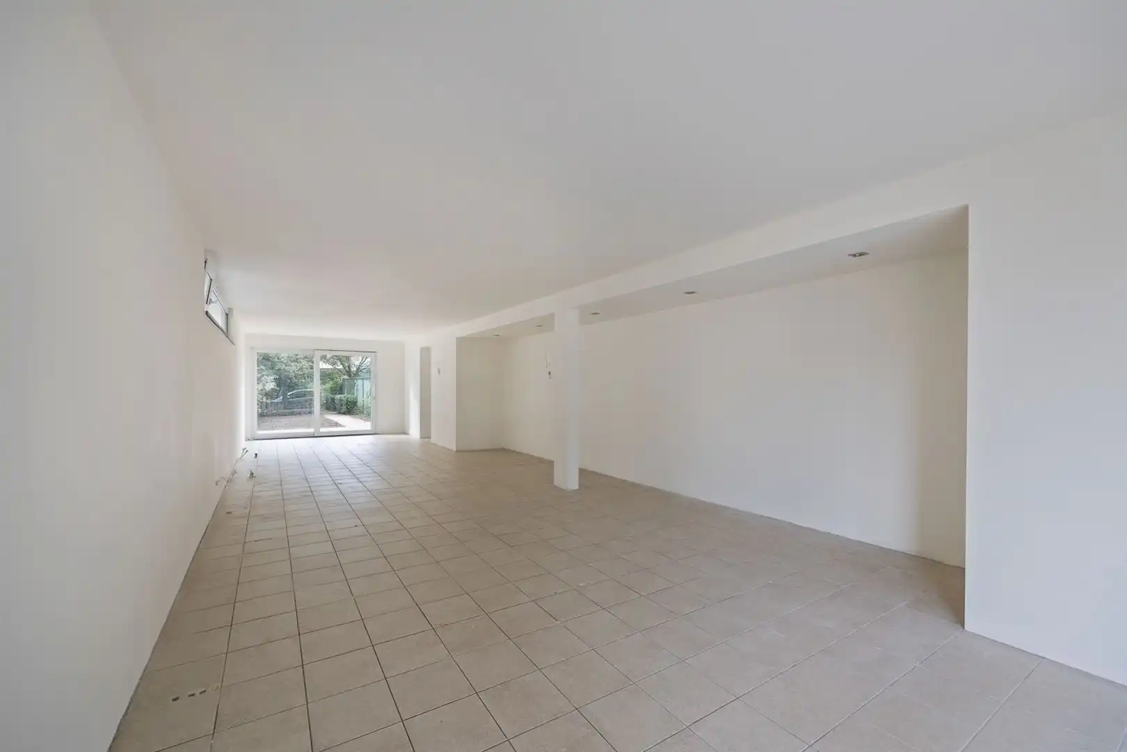 Commercieel pand op toplocatie in Mariaburg foto 3