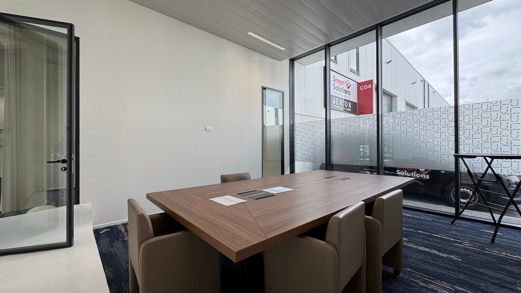 Instapklaar en ingericht kantoor te huur vlakbij E19 in Kontich foto 18