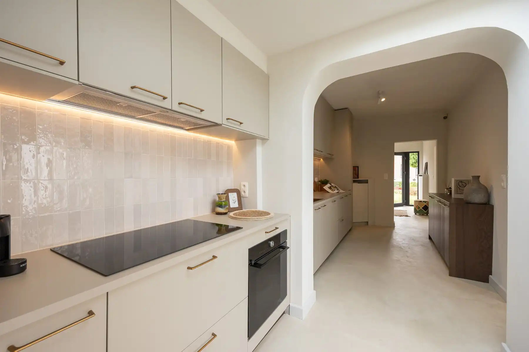 Instapklare woning met zonnige tuin op uitstekende ligging foto 14