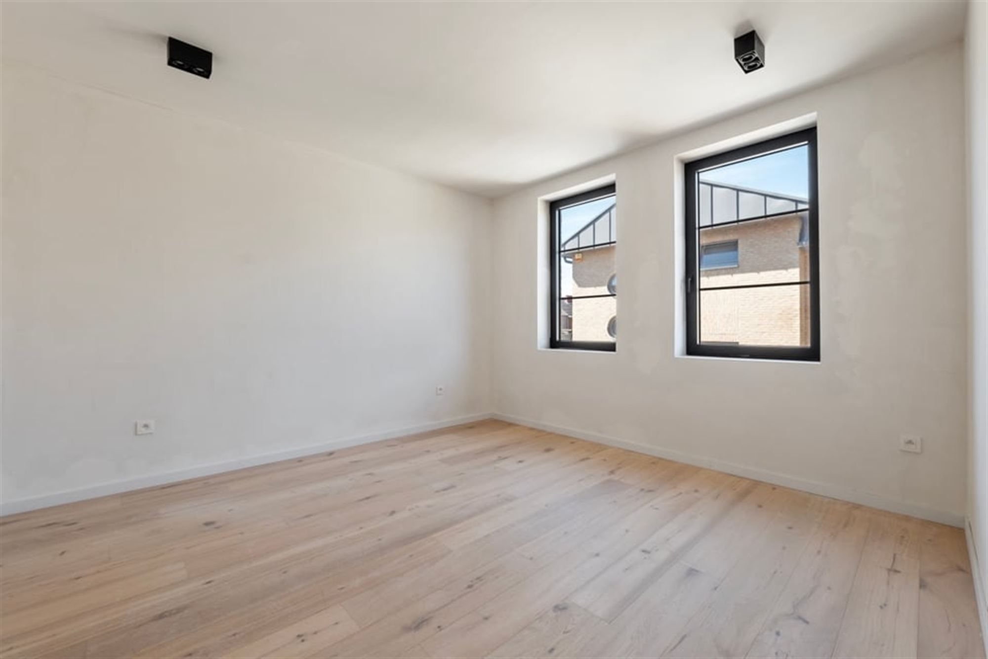 3 SLK APPARTEMENT MET RUIME TUIN EN PARKEERPLAATS IN HET CENTRUM VAN LANDEN  foto 22