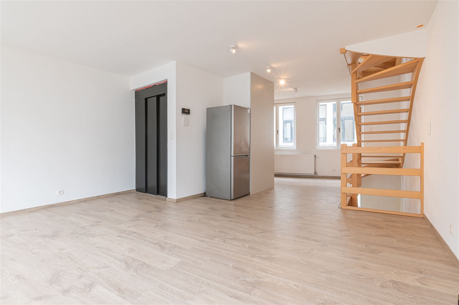 Opbrengstenwoning en handelsruimte foto 6