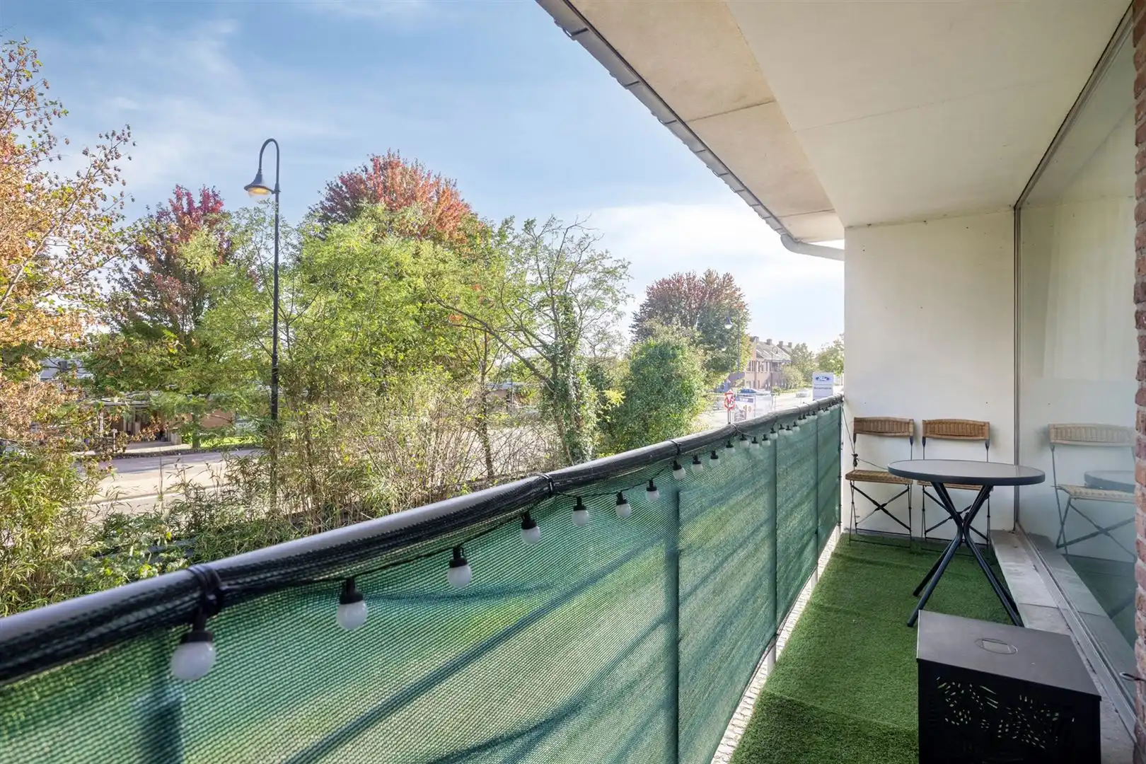 TE KOOP: Gerenoveerd appartement met 2 slaapkamers, terras en garage te Heusden! foto 9
