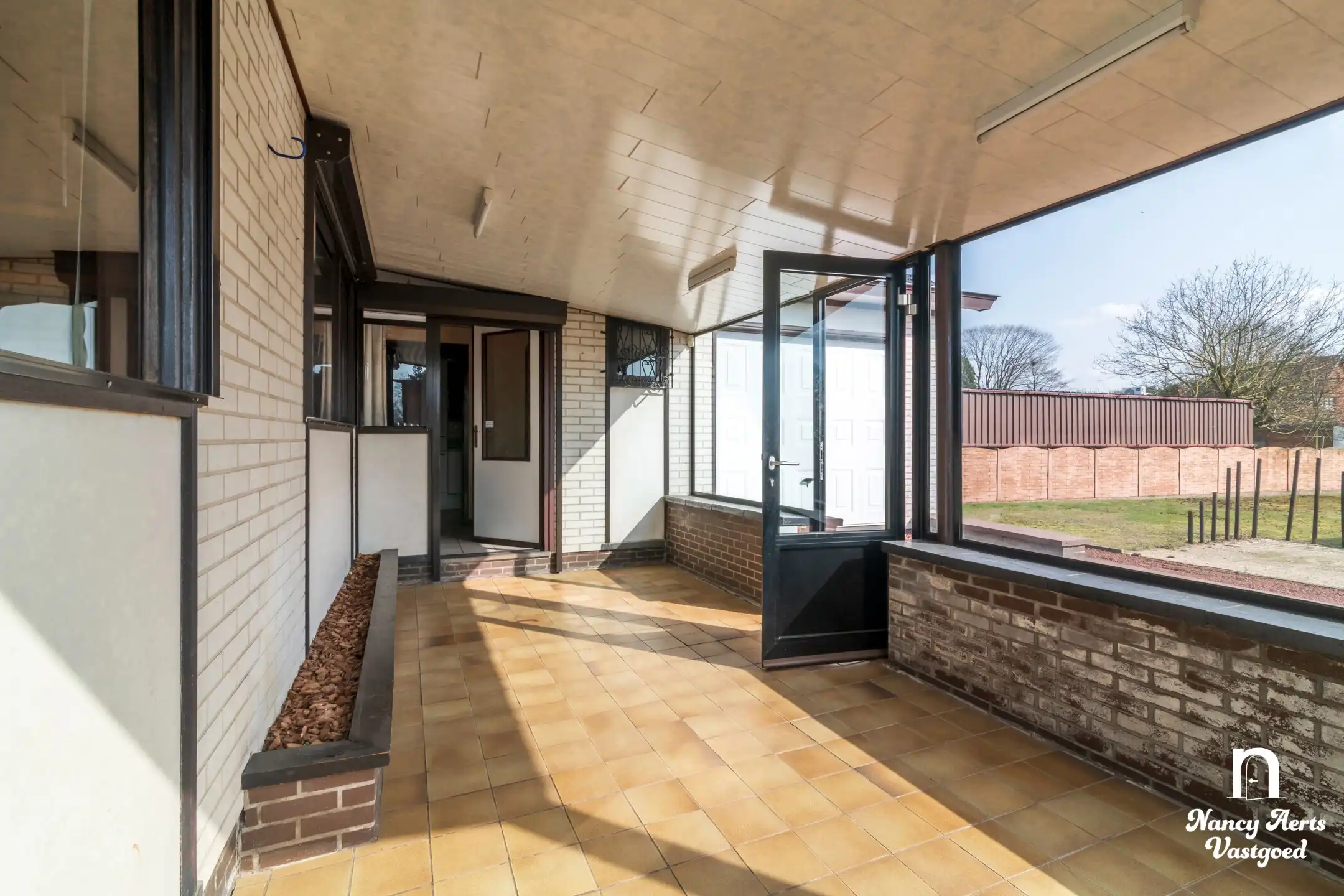 Gelijkvloers wonen met zonnige tuin op een ruim perceel foto 18