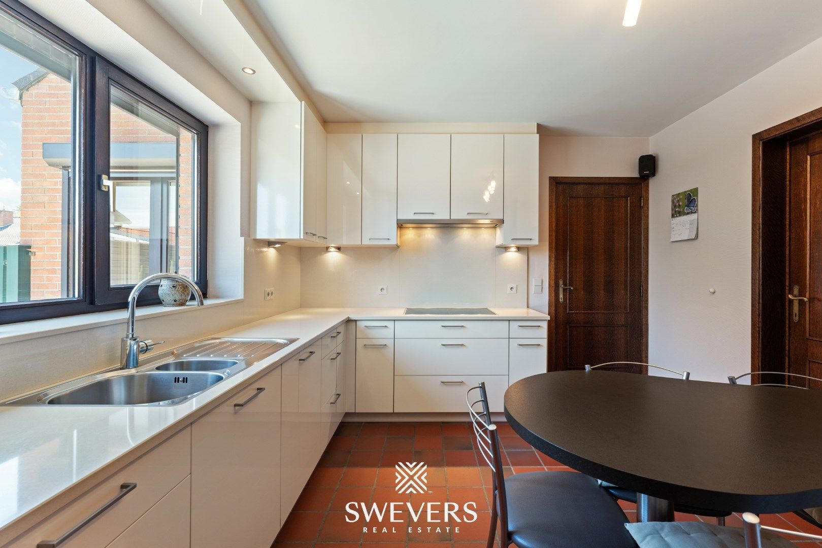 Comfort & ruimte in deze charmante woning te Wellen foto 9