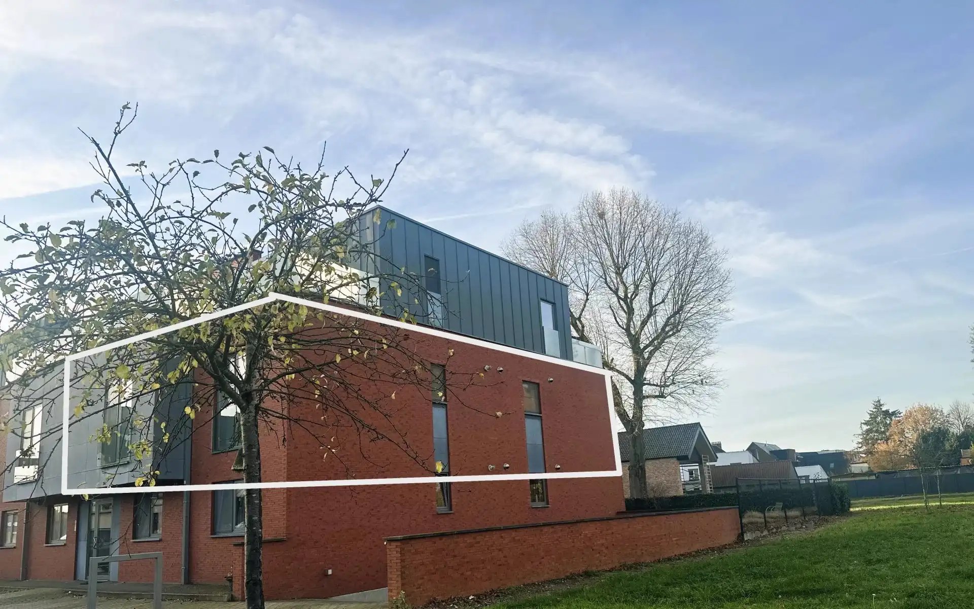 Zeer ruim instapklaar appartement met open uitzicht – 2 slpk – groot terras – garagebox + berging foto 21