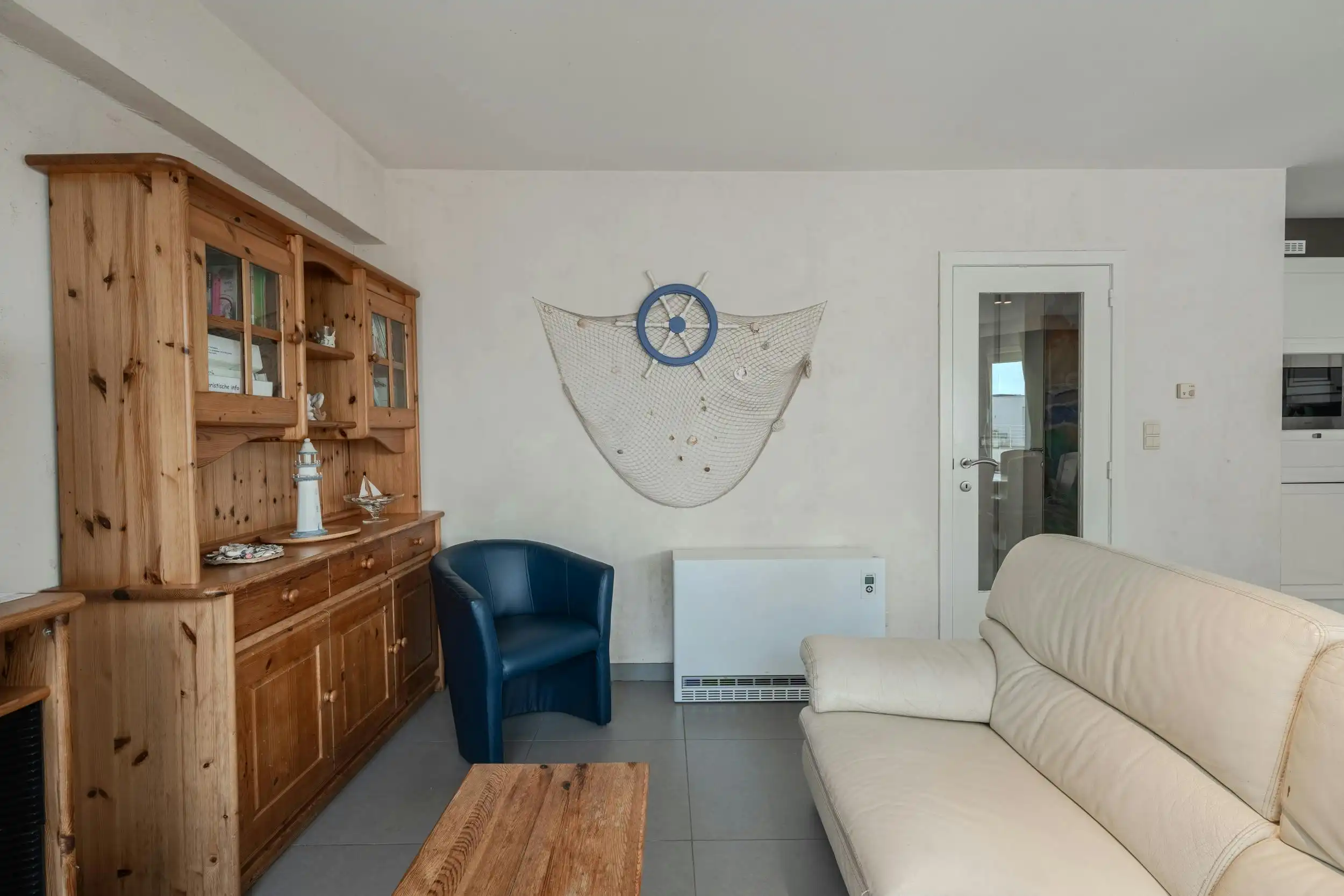 Instapklaar 2 slaapkamer appartement met zijdelings zeezicht foto 5