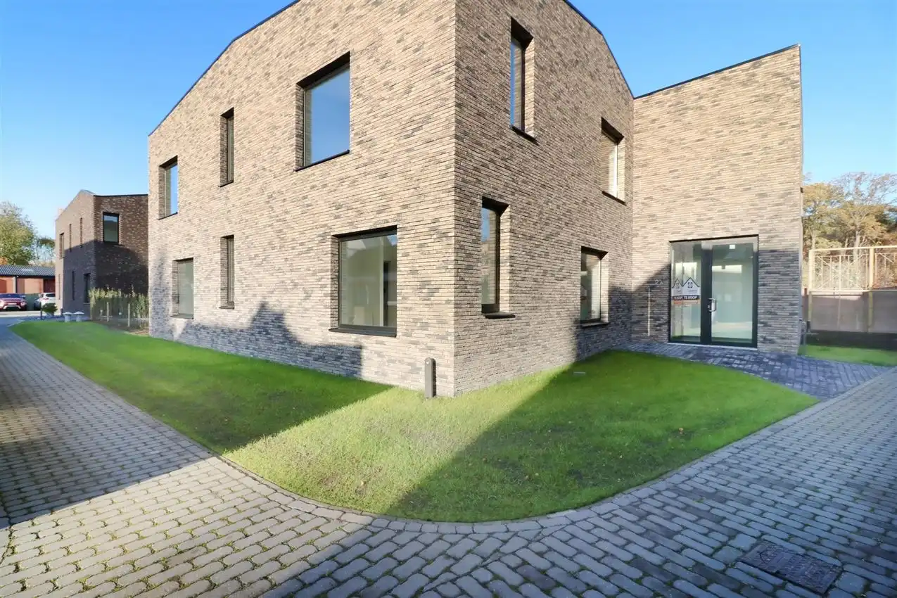 Gelijkvloers appartement, 2 slpk., autostaanplaats foto 49