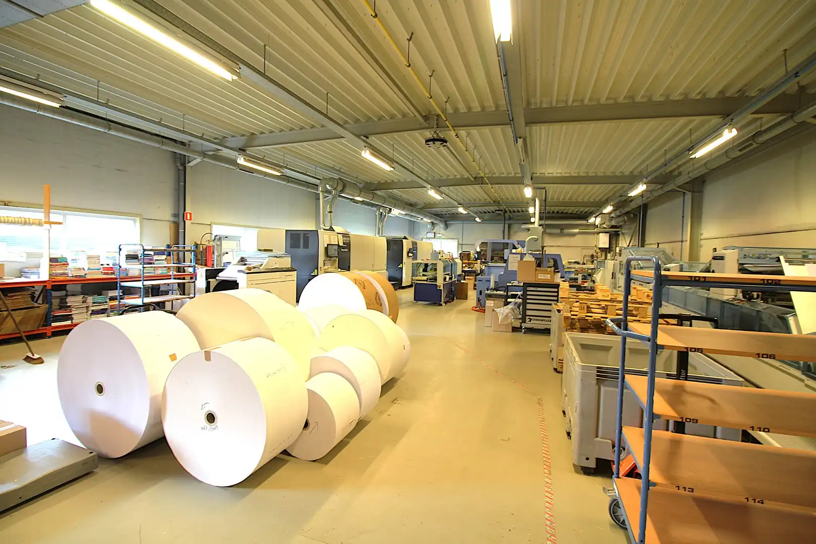 Modern bedrijfsgebouw van 540m² voor atelier- of opslagruimte op een perceel van 1.845m² foto 11