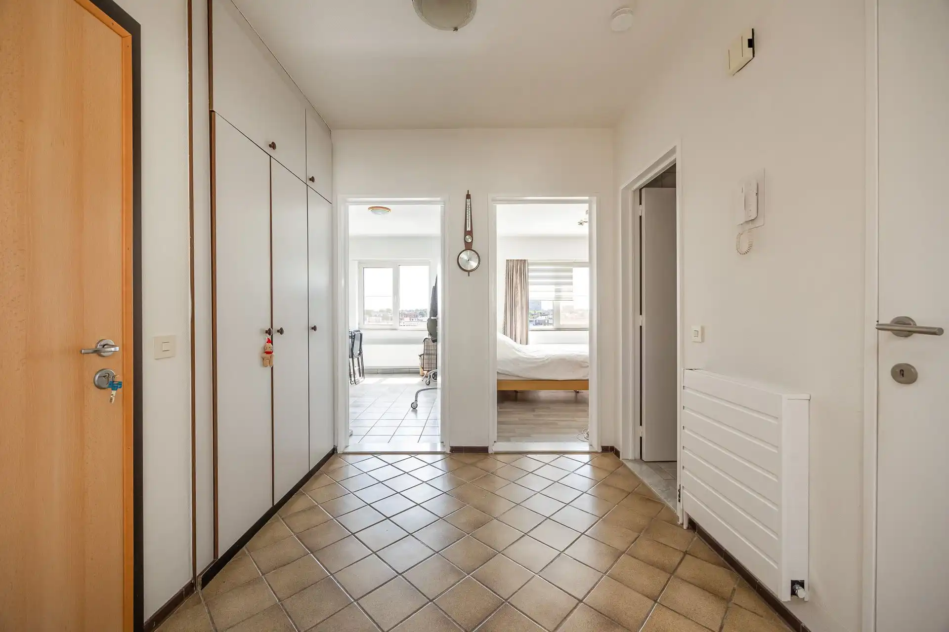 Liichtrijk appartement met 2 slaapkamers & staanplaats foto 8