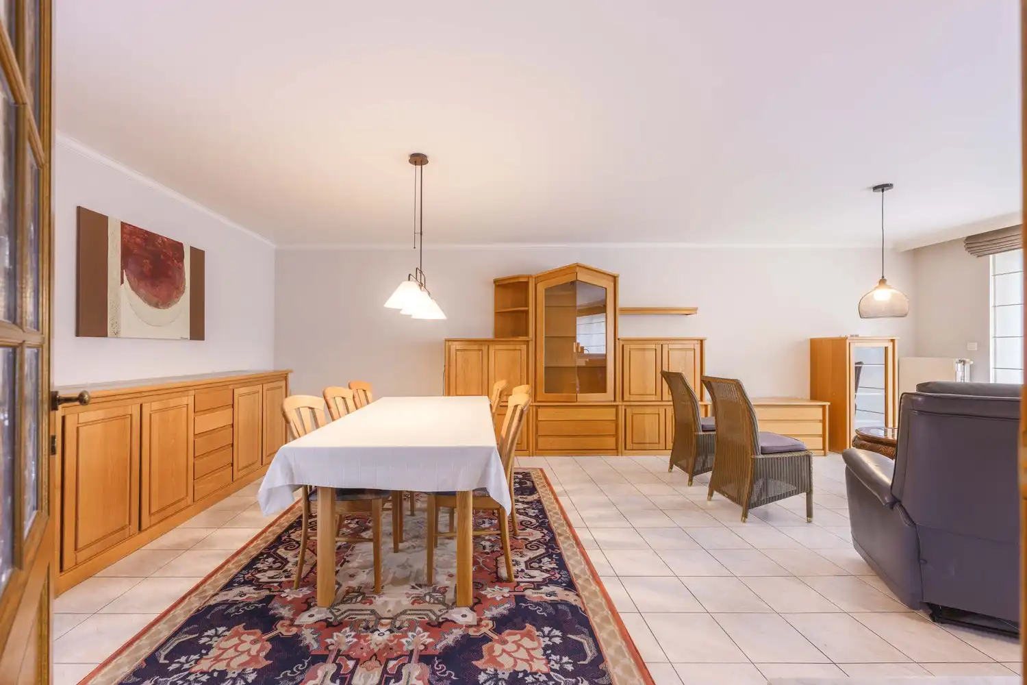 Gelijkvloers appartement met twee garages te Izegem. foto 5