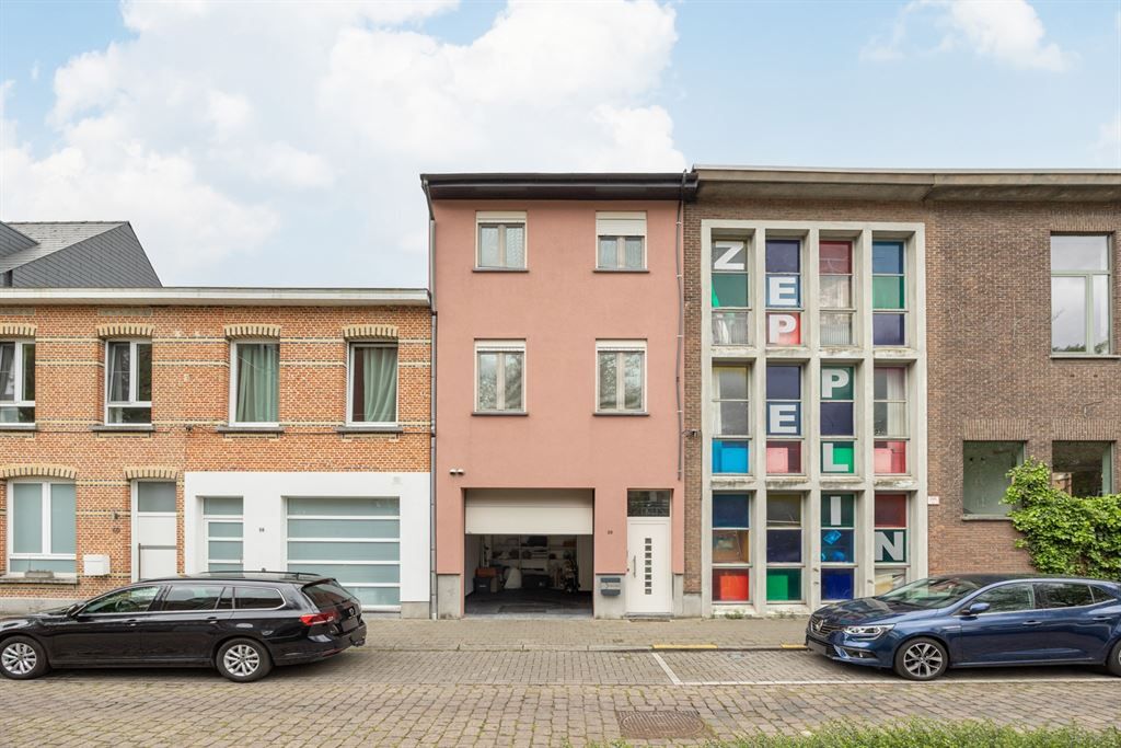 Energiezuinig gerenoveerde woning met garage foto 26