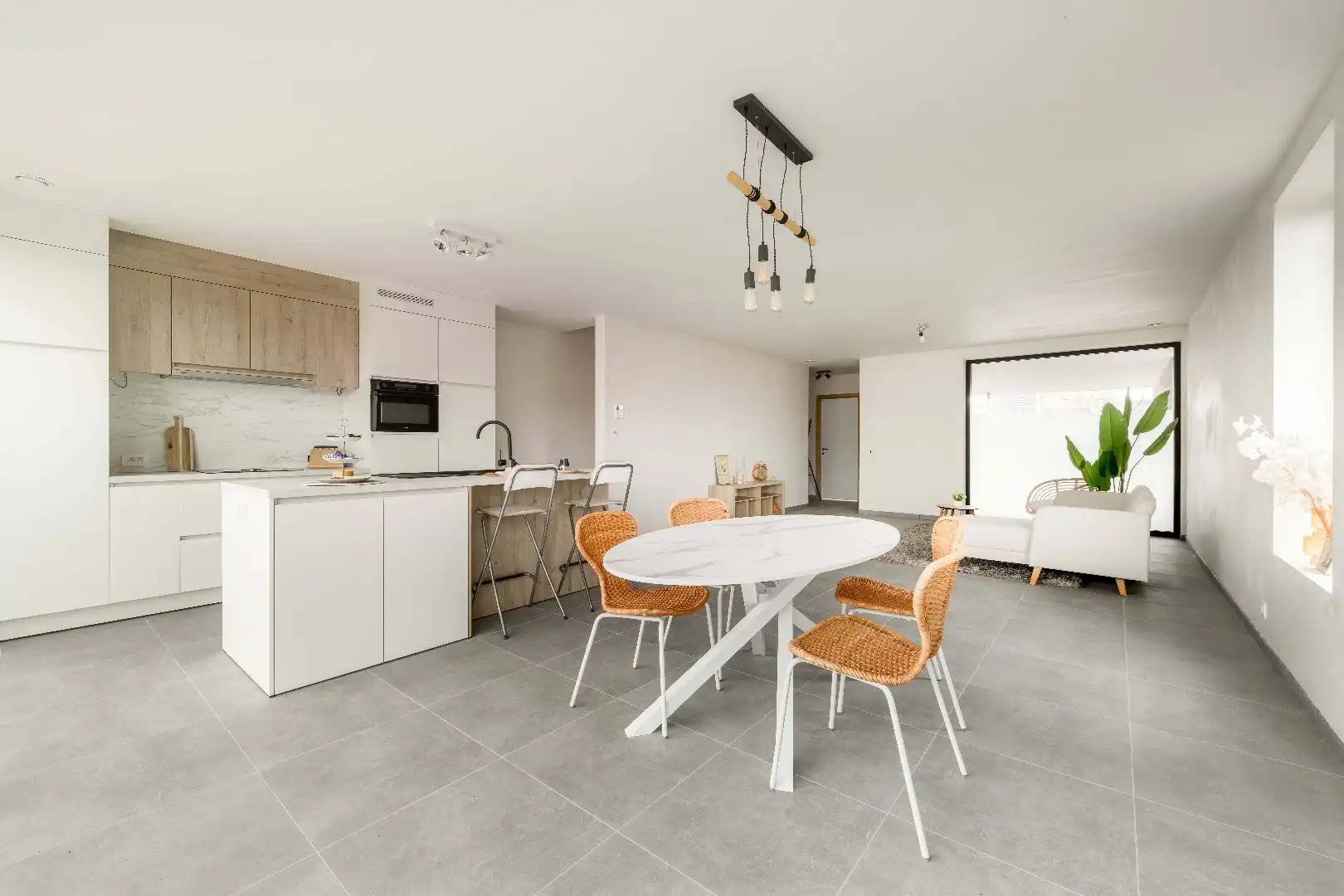 INSTAPKLARE ENERGIEZUINIGE NIEUWBOUWWONING MET 3 SLPKS | TUIN foto 8