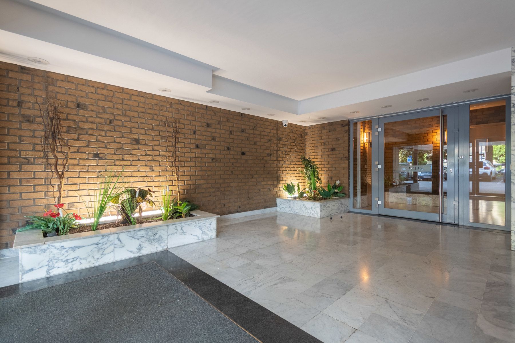 Gunstig gelegen appartement met 3 slaapkamers en 2 terrassen foto {{pictureIndex}}