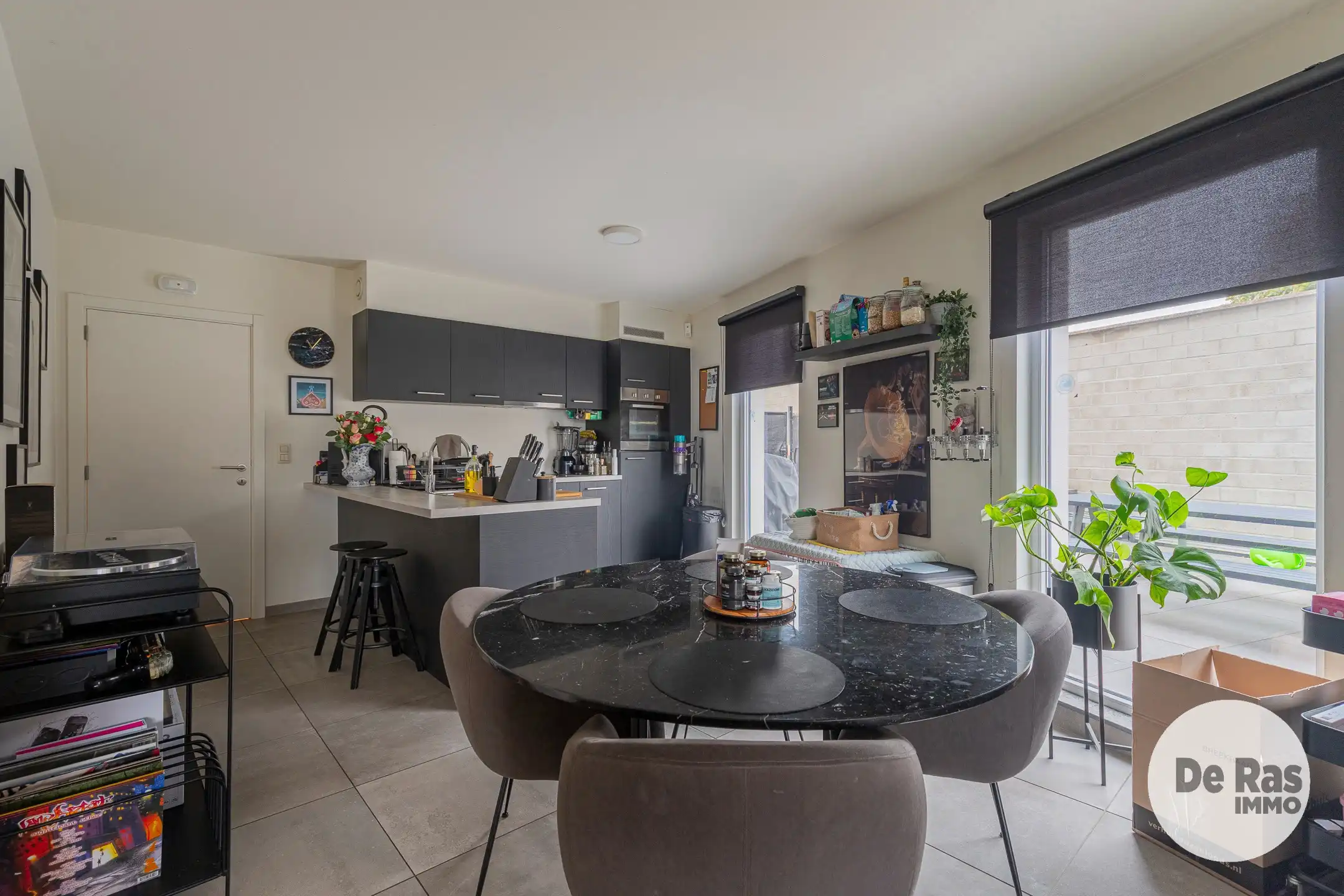 BURST-Schitterend,recent, gelijkvloers appartement met tuin foto 5