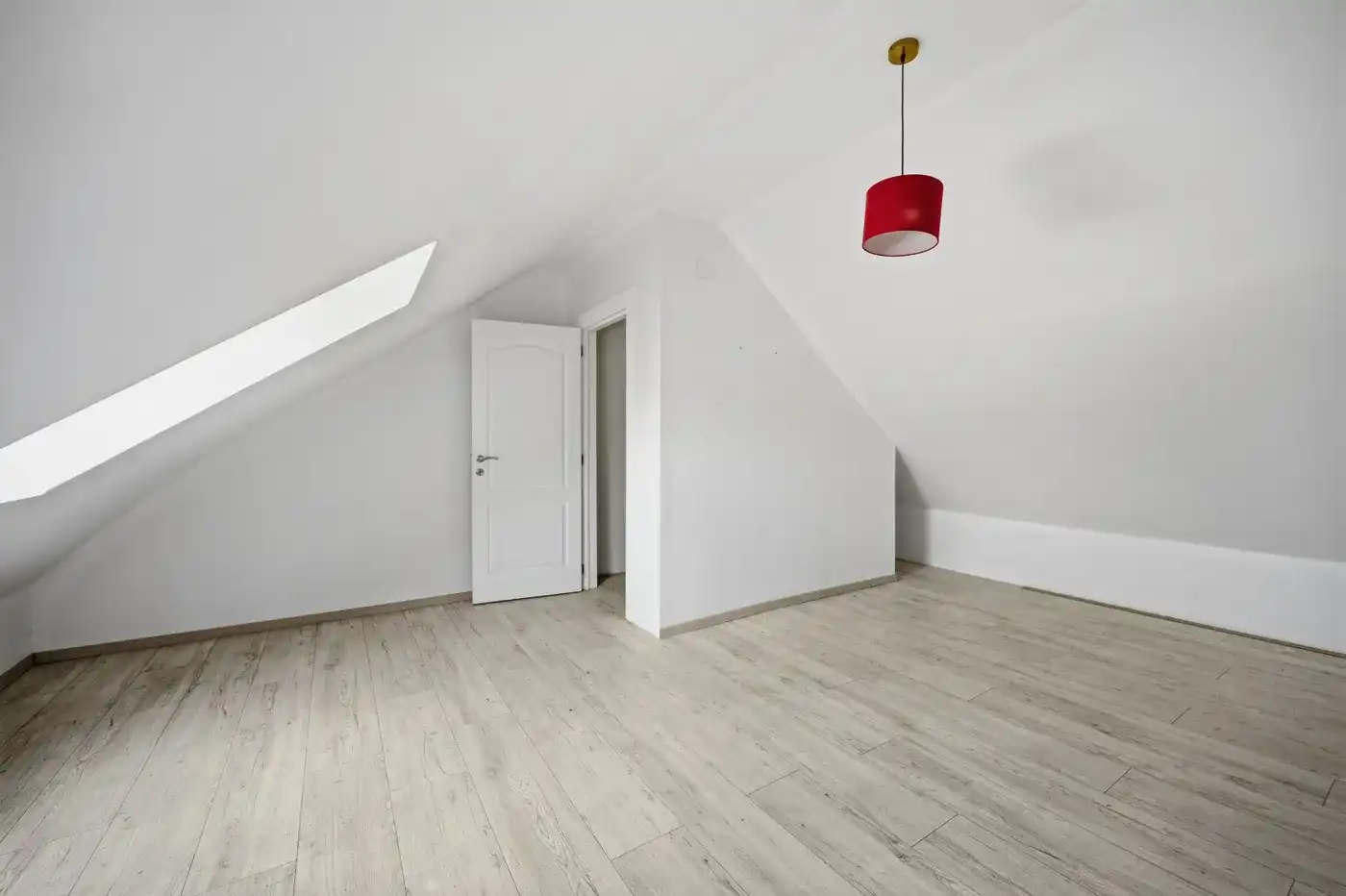 Rijwoning met tuin, garage en 2 slaapkamers in Tienen foto 15