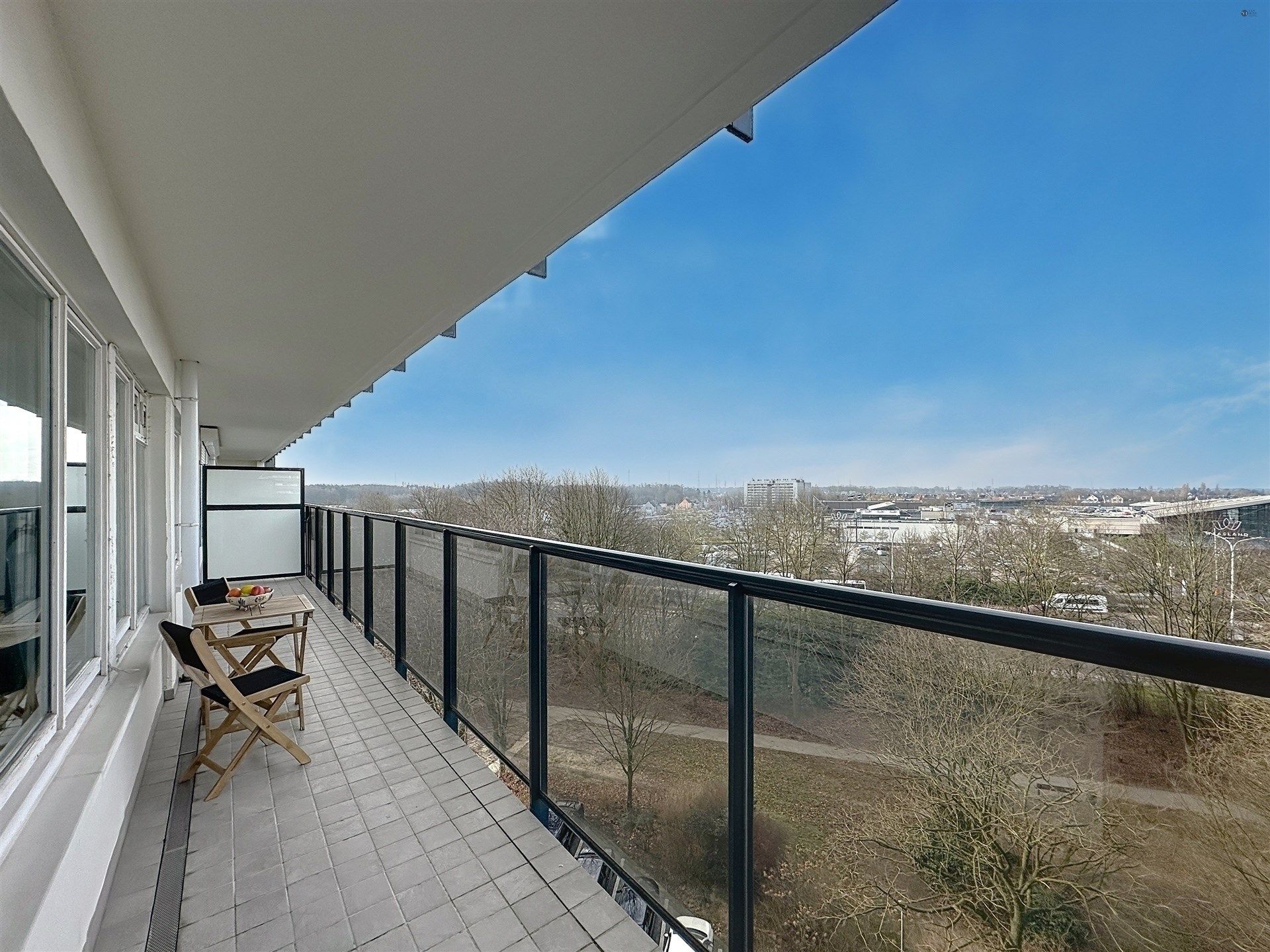 Aan de rand van de stad gelegen appartement met wijds uitzicht! foto 5
